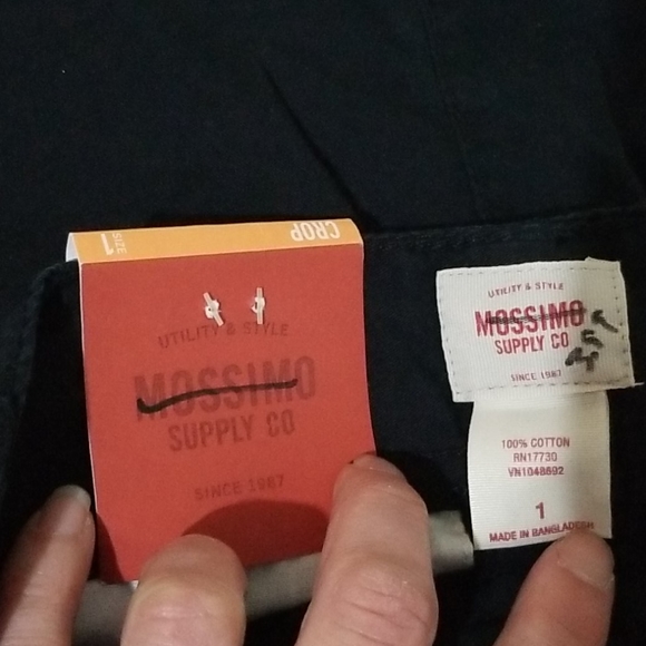 Mossimo crop size 1 pants - Picture 2 of 3